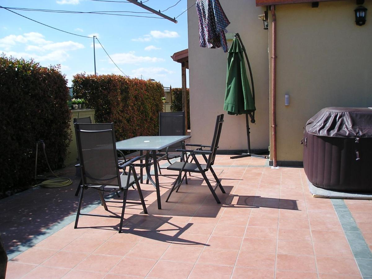 Intero Appartamento Con Giardino E Colazione Dario Parme Extérieur photo